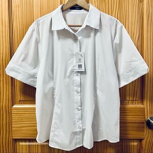 NWT Sunnow white cotton blend short sleeve button down notched sleeve shirt top